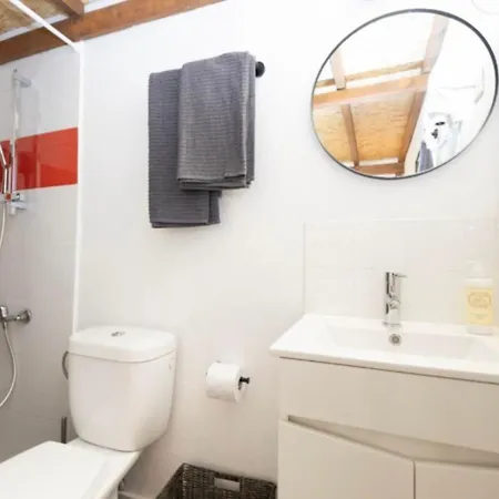 11 With Kitchen And Private Bathroom, Center 公寓